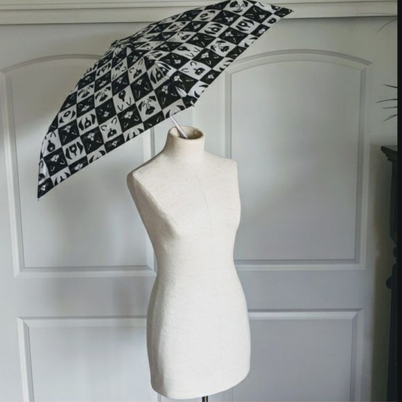 ShedRain Mini Manual Fold Umbrella Cats Dogs Print Lightweight Black White NWT - Picture 2 of 12